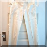 H41. Gucci white pants. Size 42 - $75 